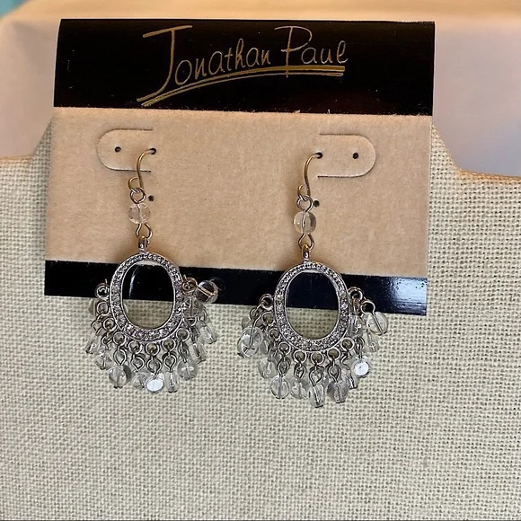 Silvertone pierced earrings. Rhinestones and clear beads. - Picture 2 of 3